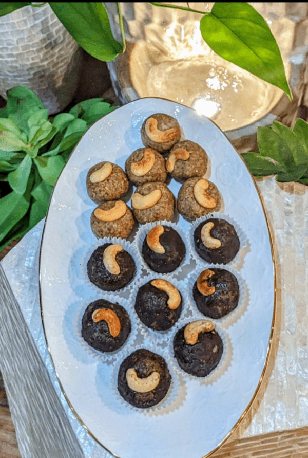 Walnut Oat Bites